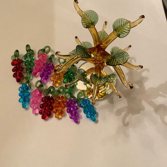 Crystal Grape Tree - Picture 9 of 16